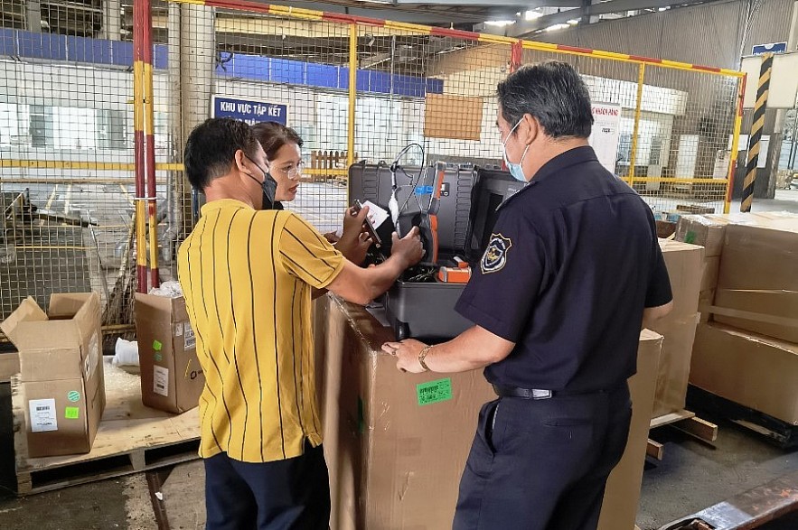 Kiểm tra Đăng nhập tài khoản thành viên Kl99 thông quan tại cảng Cát Lái, TP. Thủ Đức. Ảnh Đỗ Doãn