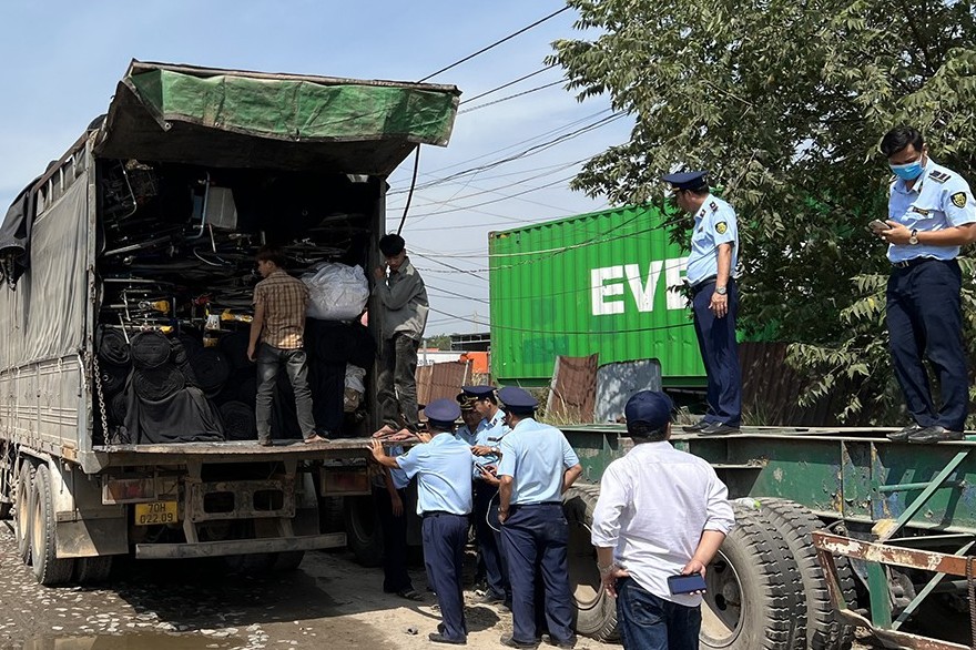 Bình Dương: Thu giữ hàng chục nghìn sản phẩm Đăng nhập tài khoản thành viên Kl99 có dấu hiệu giả mạo nhãn hiệu