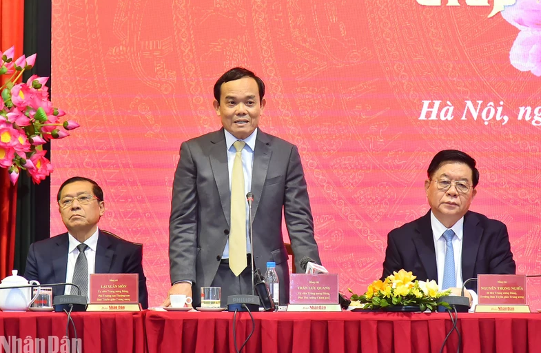 Tiếp tục xây dựng nền báo chí chuyên nghiệp, nhân văn, hiện đại trong tình hình mới