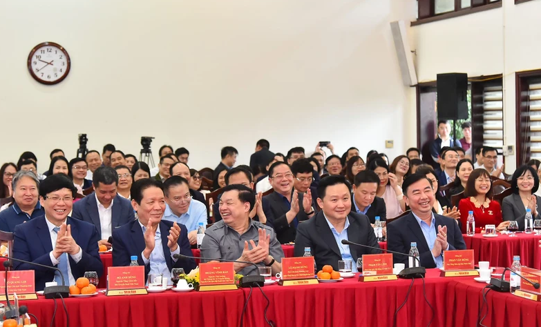 Tiếp tục xây dựng nền báo chí chuyên nghiệp, nhân văn, hiện đại trong tình hình mới