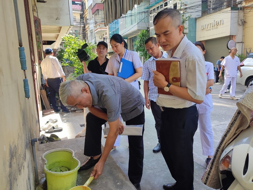 Hà Nội ghi nhận thêm 17 ổ dịch sốt xuất huyết trong một tuần Hà Nội ghi nhận thêm 17 ổ dịch sốt xuất huyết trong một tuần