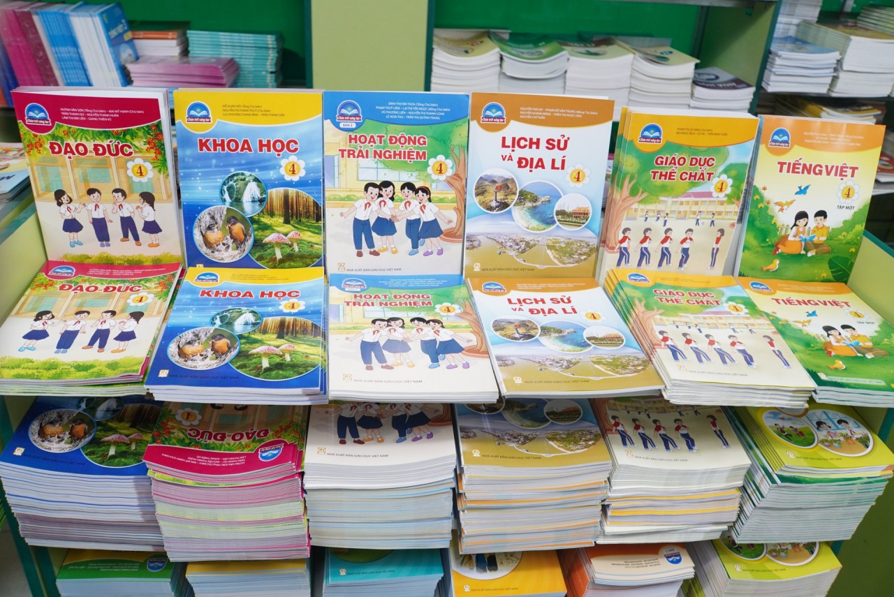 Cung ứng sách giáo khoa cho các địa phương bị ảnh hưởng bởi bão số 3