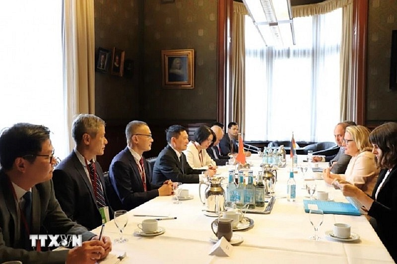 Việt Nam tham dự Hội nghị Hamburg về Phát triển Bền vững lần thứ nhất Việt Nam tham dự Hội nghị Hamburg về Phát triển Bền vững lần thứ nhất