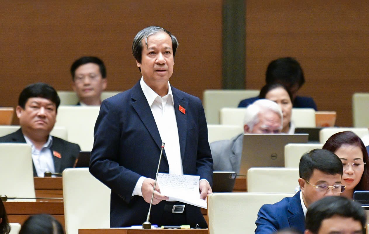 Bộ trưởng Bộ Giáo dục và Đào tạo Nguyễn Kim Sơn giải trình, làm rõ một số vấn đề đại biểu Kl 99 Thể Thao Link Mới nêu.