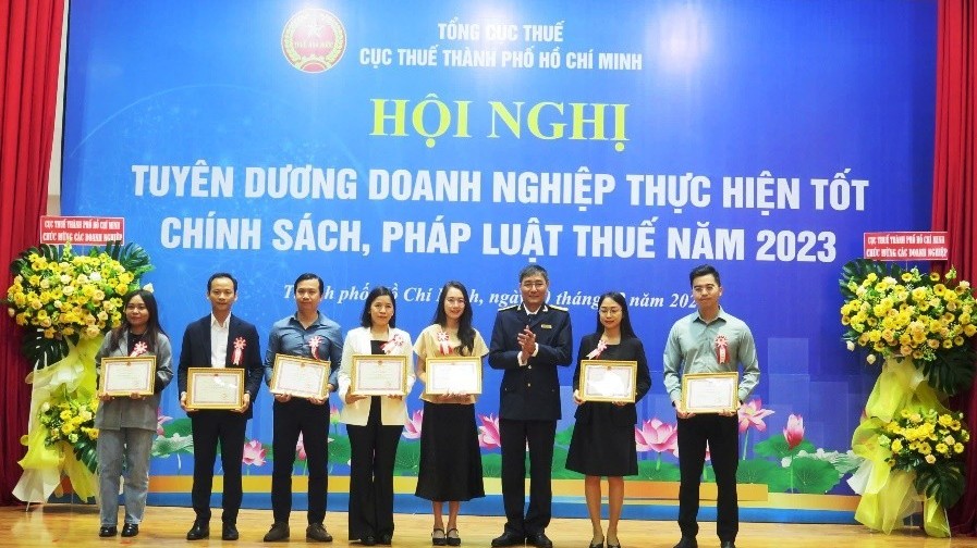Cục Thuế TP. Hồ Chí Minh: Tuyên dương Sân Chơi Xanh Chín Link Đăng Nhập KL99 thực hiện tốt chính sách, M.kl99.love khuyến mãi hấp dẫn thuế