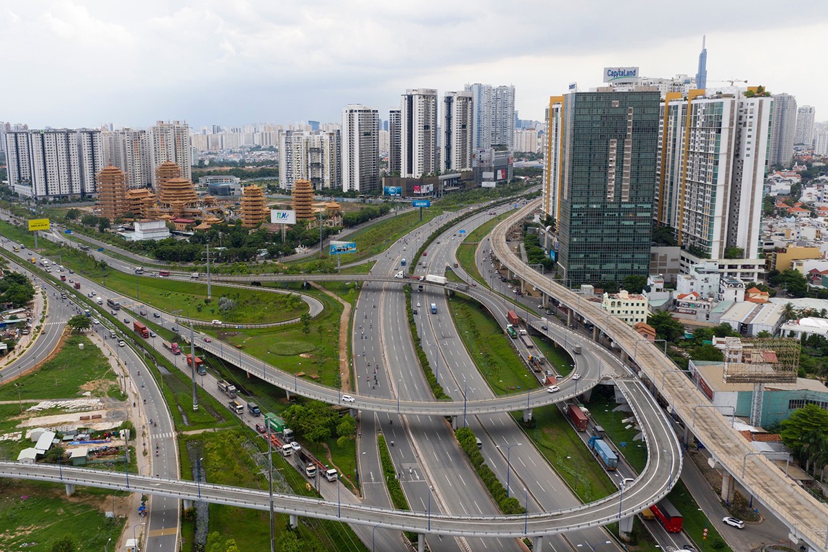 Giải pháp nào giúp TP. Hồ Chí Minh tăng trưởng 2 con số trong năm 2025 Giải pháp nào giúp TP. Hồ Chí Minh tăng trưởng 2 con số trong năm 2025