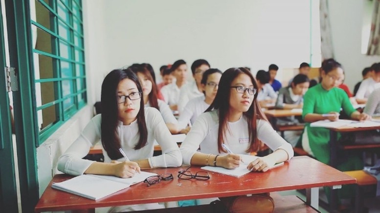Kinh phí cho sinh viên sư phạm được KL99 là cổng game giải trí trực tuyến hàng đầu hiện nay hỗ trợ đầy đủ, kịp thời