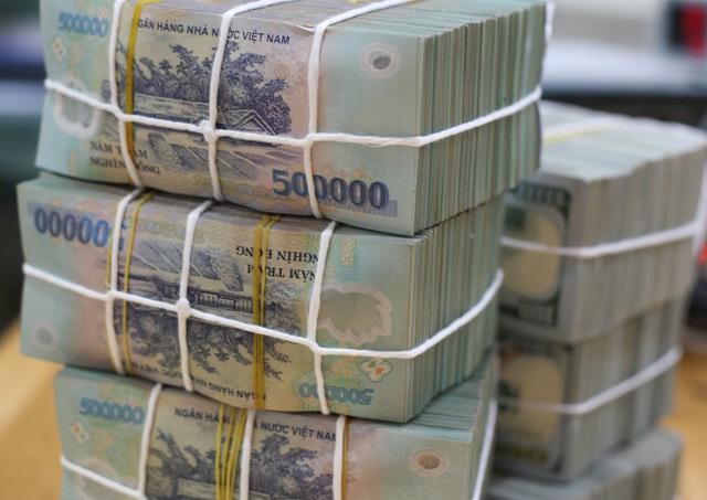 Giải ngân vốn đầu tư công: Có chuyển biến, nhưng vẫn còn "nút thắt" Giải ngân vốn đầu tư công: Có chuyển biến, nhưng vẫn còn "nút thắt"