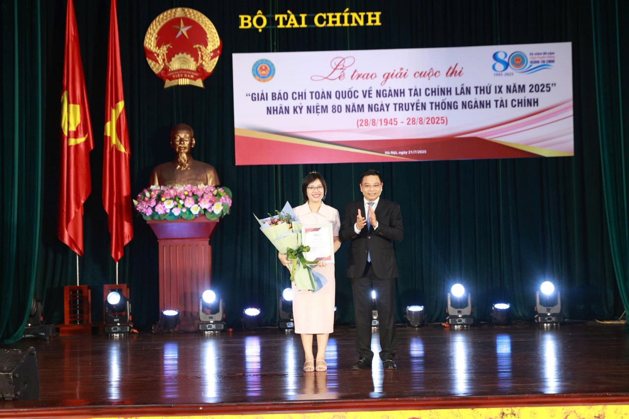 Báo Kl99kl tải ứng dụng  - Đầu tư có 5 tác phẩm đoạt Giải Báo chí toàn quốc viết về ngành Kl99kl tải ứng dụng lần thứ 9
