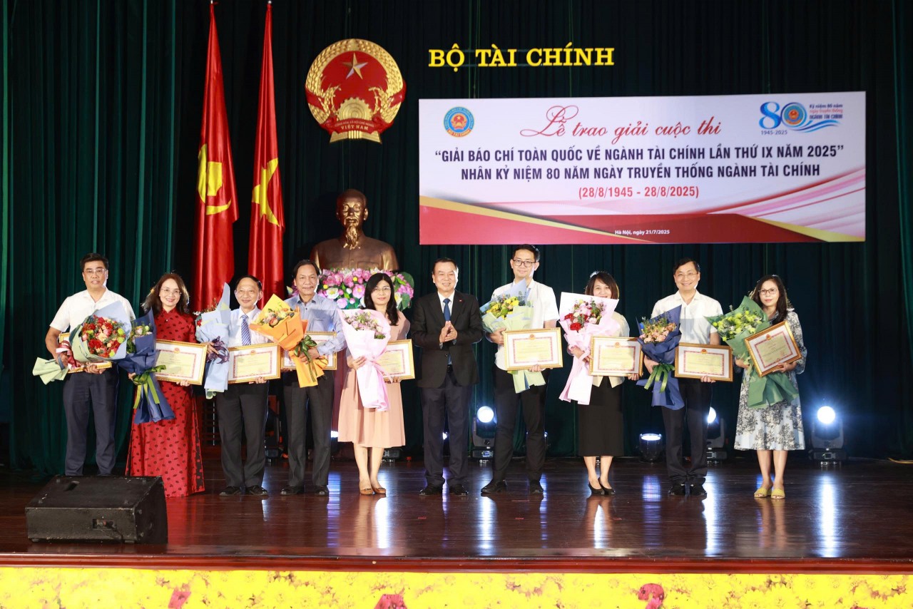 Báo Kl99kl tải ứng dụng  - Đầu tư có 5 tác phẩm đoạt Giải Báo chí toàn quốc viết về ngành Kl99kl tải ứng dụng lần thứ 9