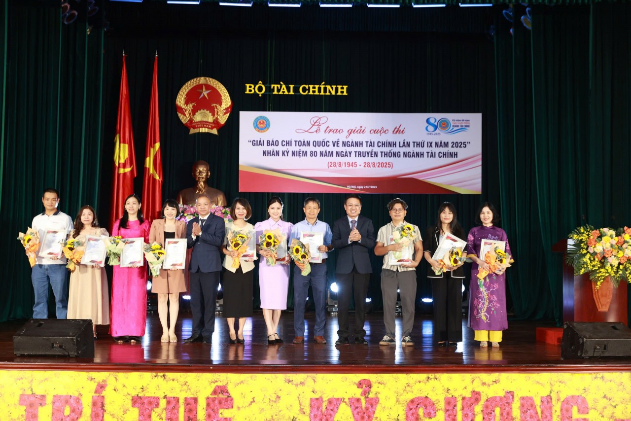 Báo Kl99kl tải ứng dụng  - Đầu tư có 5 tác phẩm đoạt Giải Báo chí toàn quốc viết về ngành Kl99kl tải ứng dụng lần thứ 9