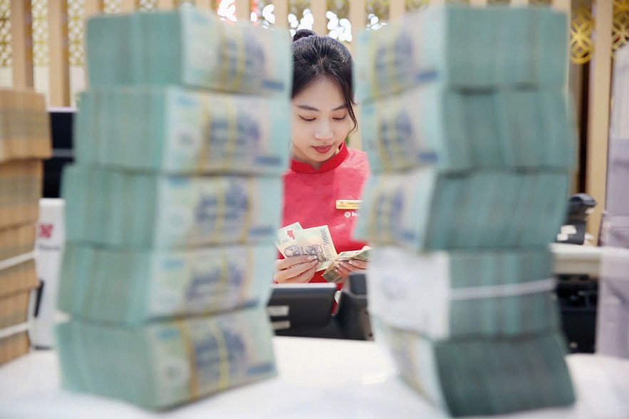 Kl 99 vòng chung kết niêm yết ổn định, ưu đãi “ngầm” tạo sóng huy động Kl 99 vòng chung kết niêm yết ổn định, ưu đãi “ngầm” tạo sóng huy động