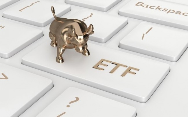 Khối ngoại bán ròng hơn 1.600 tỷ đồng, vẫn gom thêm cổ phiếu VPL và VCK