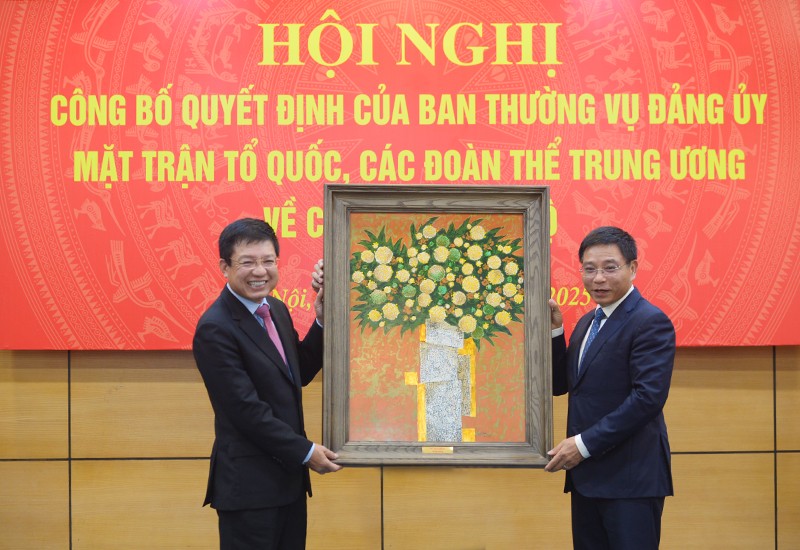 Thứ trưởng Bộ Kl99kl tải ứng dụng Hồ Sỹ Hùng được điều động làm Bí thư Đảng uỷ VCCI | VCCI