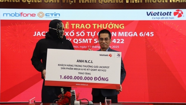 mua 2 nam mot day so vietlott nam thanh nien tai khanh hoa trung jackpot hon 133 ty dong