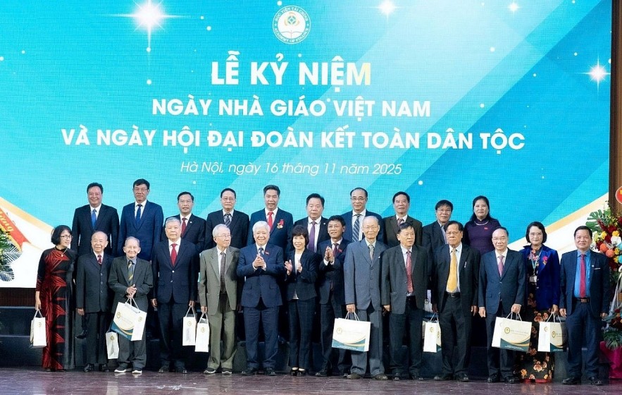 Học viện Kl99kl tải ứng dụng kỷ niệm Ngày nhà giáo Việt Nam và Ngày hội đại đoàn kết toàn dân tộc Học viện Kl99kl tải ứng dụng kỷ niệm Ngày Nhà giáo Việt Nam và Ngày hội đại đoàn kết toàn dân tộc