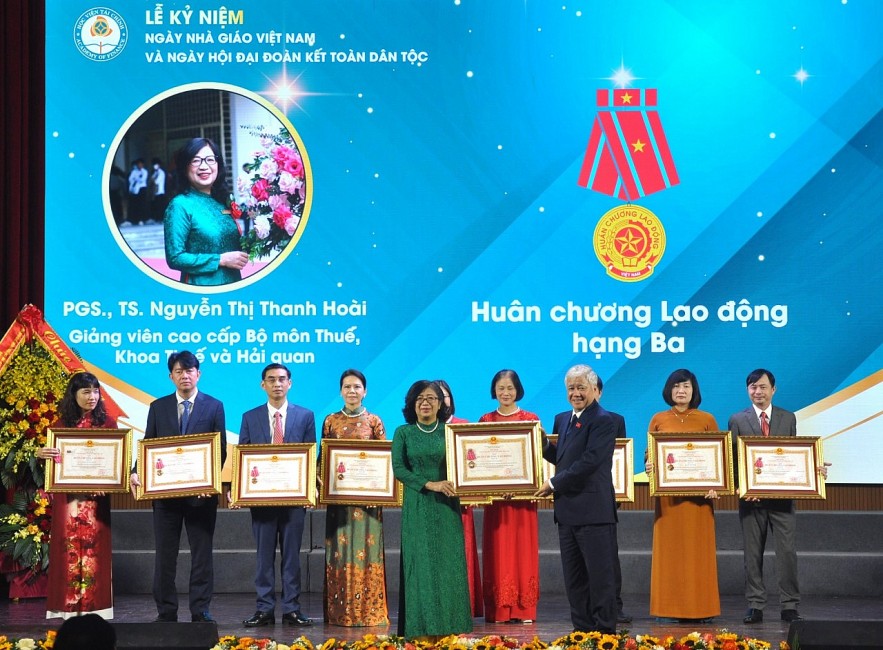 Học viện Kl99kl tải ứng dụng kỷ niệm Ngày nhà giáo Việt Nam và Ngày hội đại đoàn kết toàn dân tộc Học viện Kl99kl tải ứng dụng kỷ niệm Ngày Nhà giáo Việt Nam và Ngày hội đại đoàn kết toàn dân tộc