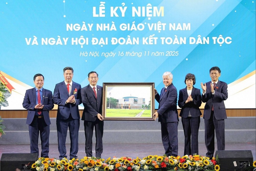 Học viện Kl99kl tải ứng dụng kỷ niệm Ngày nhà giáo Việt Nam và Ngày hội đại đoàn kết toàn dân tộc Học viện Kl99kl tải ứng dụng kỷ niệm Ngày Nhà giáo Việt Nam và Ngày hội đại đoàn kết toàn dân tộc