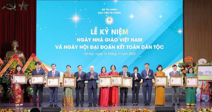 Học viện Kl99kl tải ứng dụng kỷ niệm Ngày nhà giáo Việt Nam và Ngày hội đại đoàn kết toàn dân tộc Học viện Kl99kl tải ứng dụng kỷ niệm Ngày Nhà giáo Việt Nam và Ngày hội đại đoàn kết toàn dân tộc