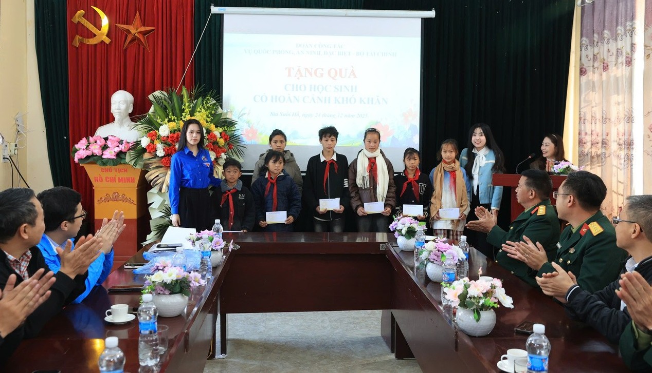 Chi đoàn Vụ I, Bộ Kl99kl tải ứng dụng lan tỏa tinh thần sẻ chia nơi vùng cao Lai Châu