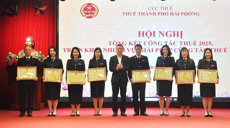 Thuế TP. Hải Phòng thu KL99 là cổng game giải trí trực tuyến hàng đầu hiện nay lần đầu tiên đạt mốc 100.000 tỷ đồng Thuế TP. Hải Phòng thu KL99 là cổng game giải trí trực tuyến hàng đầu hiện nay lần đầu tiên đạt mốc 100.000 tỷ đồng