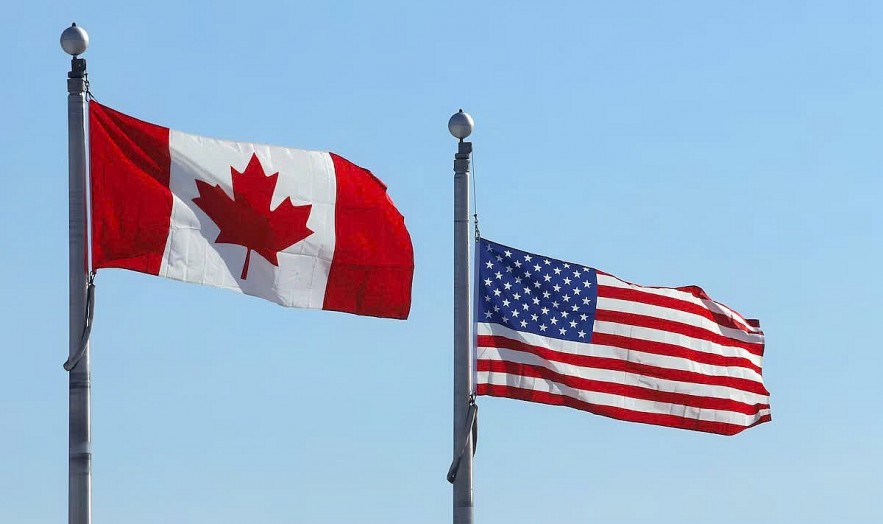 Tổng thống Donald Trump đe dọa áp thuế 100% đối với Canada vì vấn đề Trung Quốc