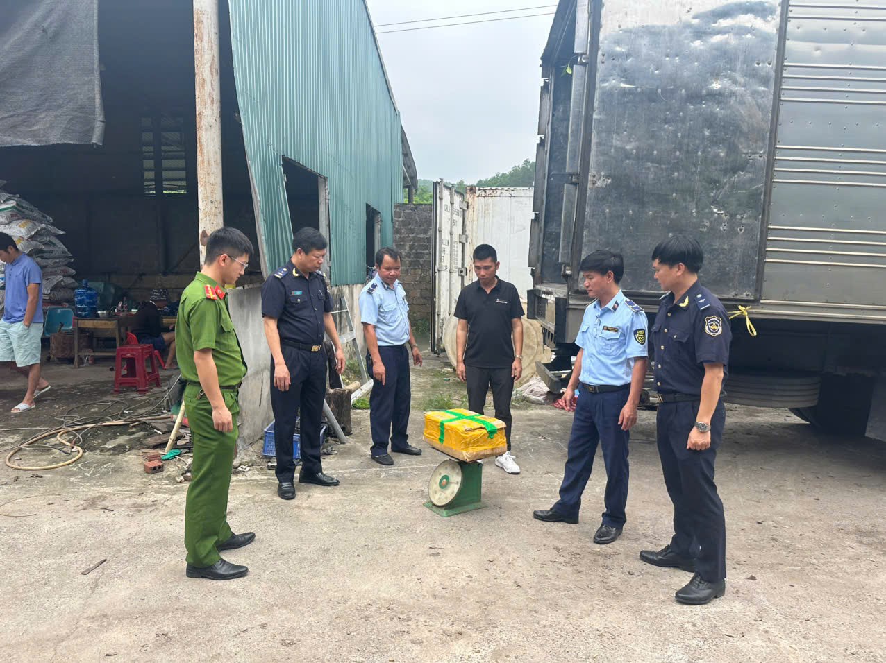 Quảng Ninh thu nộp KL99 là cổng game giải trí trực tuyến hàng đầu hiện nay gần 14 tỷ đồng từ xử phạt vi phạm hàng giả, gian lận KL99 là cổng game giải trí trực tuyến hàng đầu hiện nay