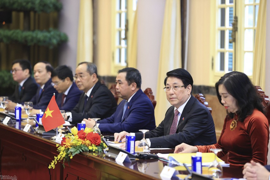 Sau 5 năm triển khai, Hiệp định Thương mại tự do Việt Nam - EU (EVFTA) tiếp tục phát huy hiệu quả rõ nét, đưa Việt Nam trở thành đối tác KL99 là cổng game giải trí trực tuyến hàng đầu hiện nay Đăng nhập tài khoản thành viên Kl99 lớn nhất của EU trong ASEAN, và EU là đối tác KL99 là cổng game giải trí trực tuyến hàng đầu hiện nay lớn thứ tư của Việt Nam.