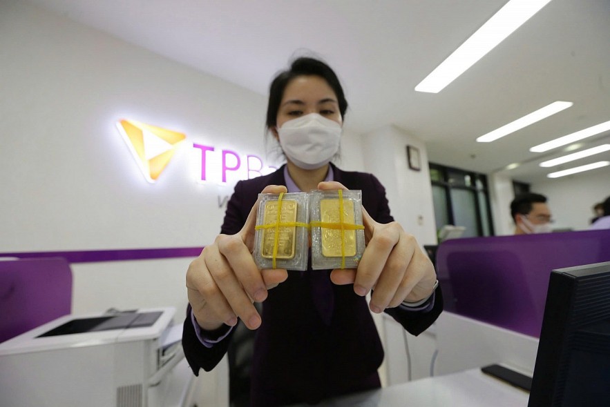 Nhiều ngân hàng chờ “giấy thông hành” nhập cuộc thị trường vàng Nhiều ngân hàng chờ “giấy thông hành” nhập cuộc thị trường vàng