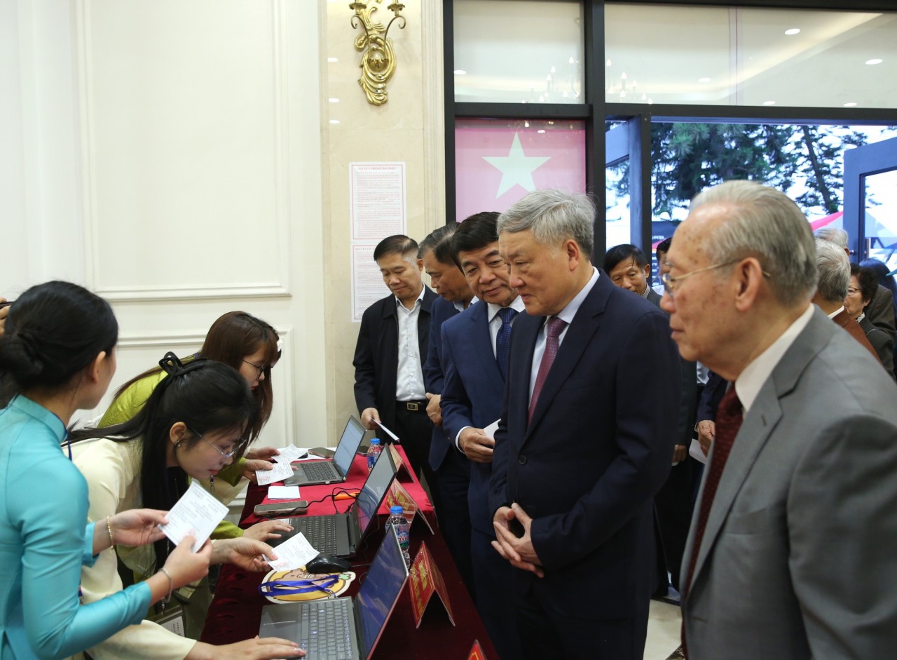 Ngày hội non sông: Tổng Bí Thư Tô Lâm và các lãnh đạo Đảng, KL99 đăng nhập cùng gần 79 triệu cử tri tham gia bầu cử Ngày hội non sông: Tổng Bí Thư Tô Lâm và các lãnh đạo Đảng, KL99 đăng nhập cùng gần 79 triệu cử tri tham gia bầu cử