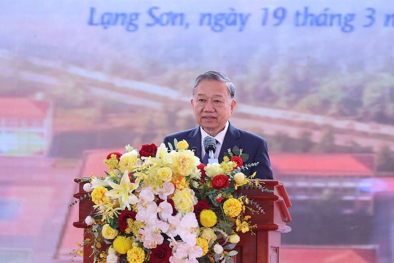 Khởi công đồng loạt 121 trường phổ thông nội trú liên cấp biên giới Khởi công đồng loạt 121 trường phổ thông nội trú liên cấp biên giới