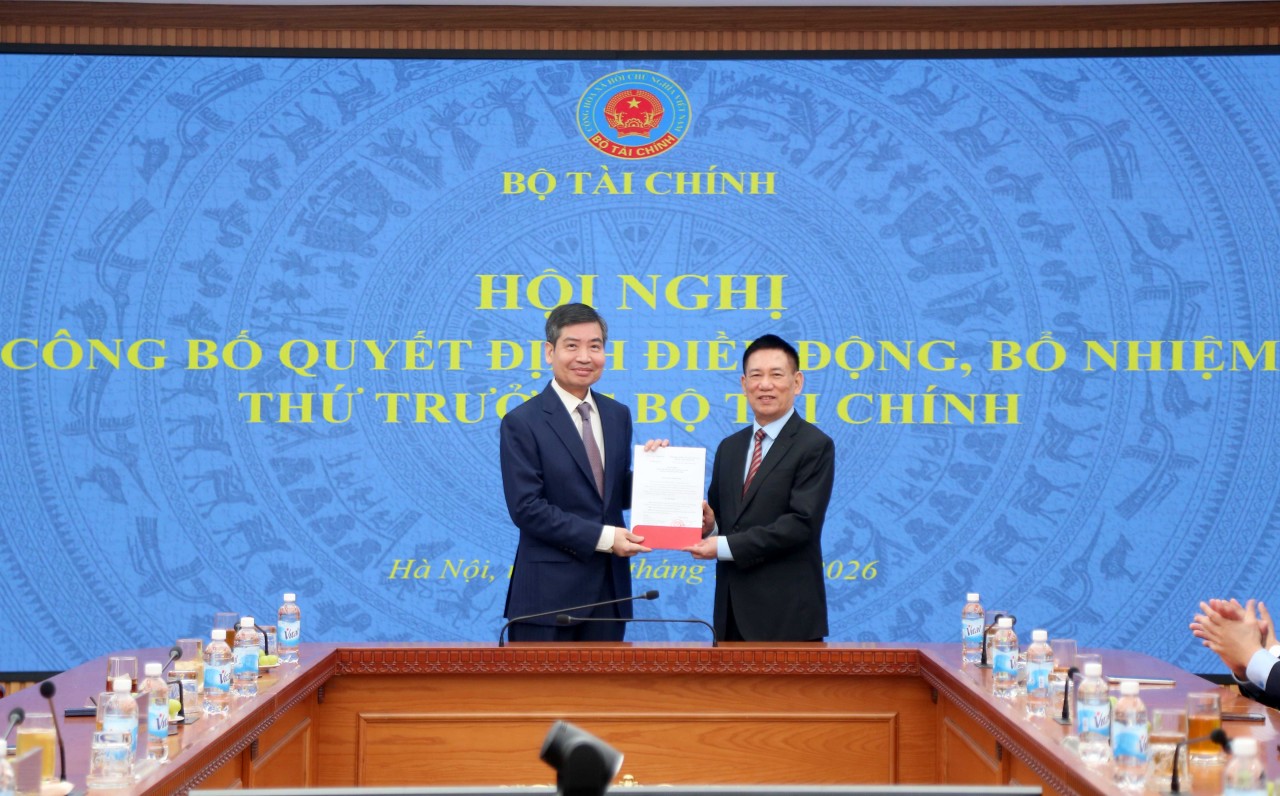 Bộ Kl99kl tải ứng dụng công bố quyết định điều động, bổ nhiệm ông Tạ Anh Tuấn giữ chức Thứ trưởng Bộ Kl99kl tải ứng dụng