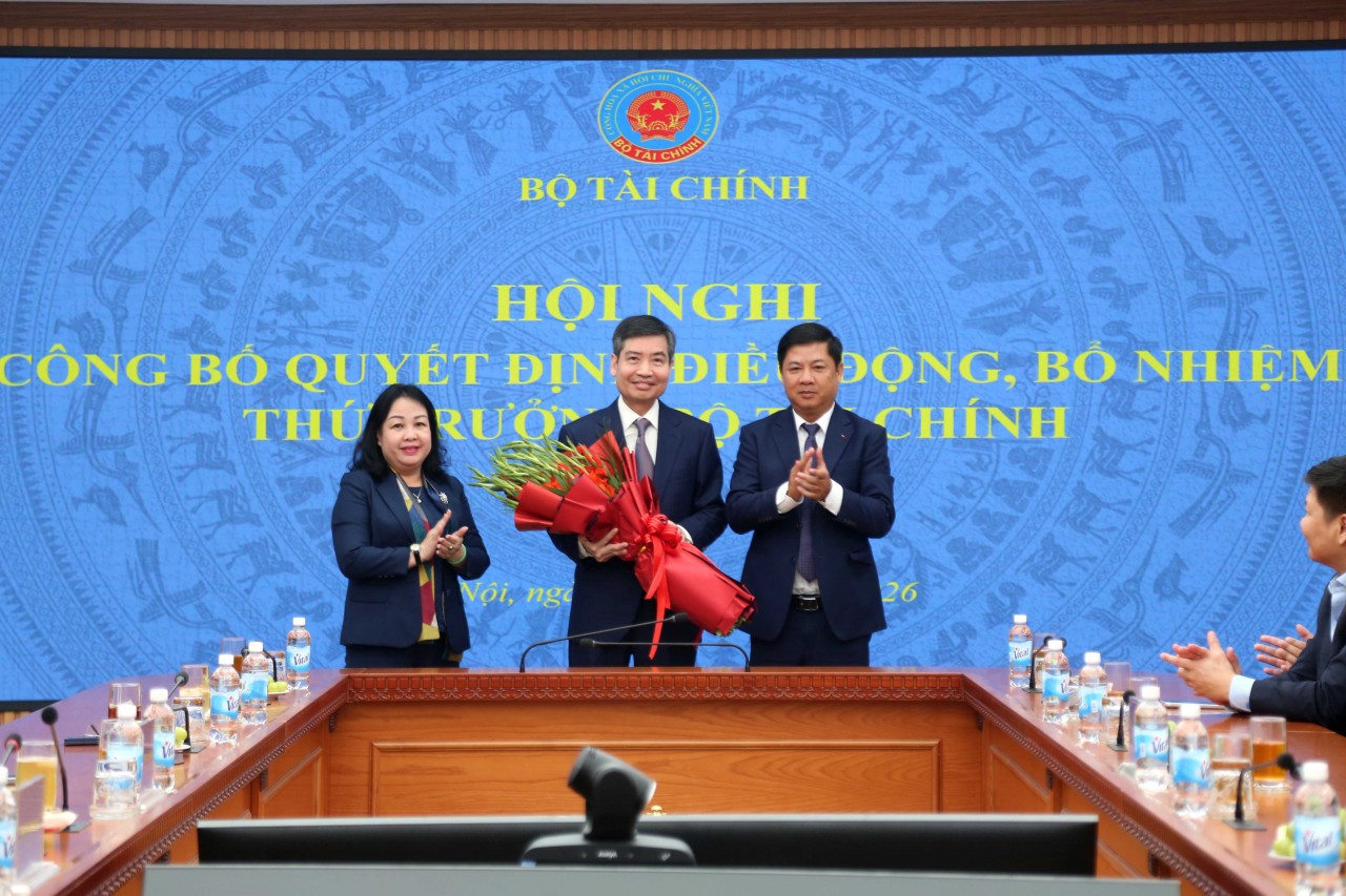 Bộ Kl99kl tải ứng dụng công bố quyết định điều động, bổ nhiệm ông Tạ Anh Tuấn giữ chức Thứ trưởng Bộ Kl99kl tải ứng dụng