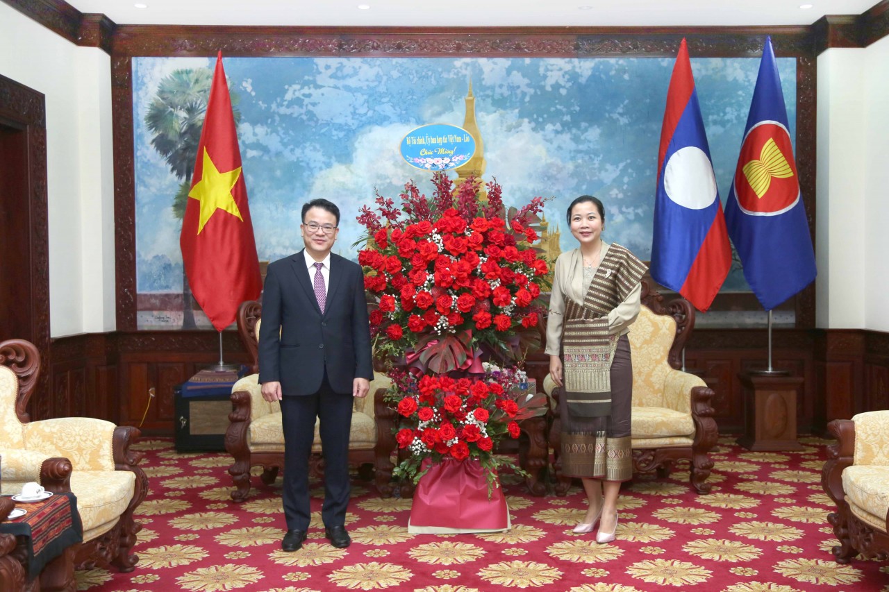 Thứ trưởng Bộ Kl99kl tải ứng dụng Trần Quốc Phương chúc Tết cổ truyền Bunpimay Lào năm Phật lịch 2569
