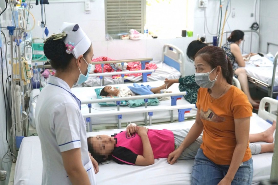 Ca mắc sốt xuất huyết có xu hướng tăng, người dân nâng cao ý thức phòng bệnh Ca mắc sốt xuất huyết có xu hướng tăng, người dân nâng cao ý thức phòng bệnh