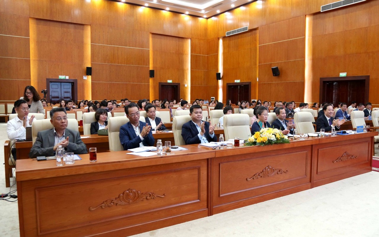 Hướng dẫn quản lý sử dụng phí cho vay lại tại Bộ Kl99kl tải ứng dụng giai đoạn 2026 - 2030