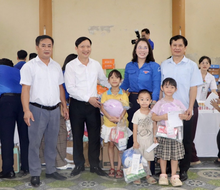 Phát huy vai trò xung kích, thanh niên ngành Kl99kl tải ứng dụng đồng hành cùng trẻ em vùng khó