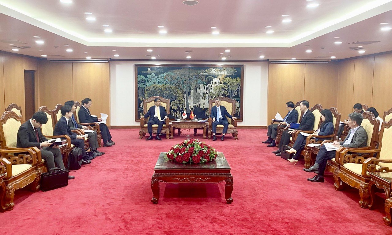 Bộ trưởng Bộ Kl99kl tải ứng dụng Ngô Văn Tuấn tiếp Đại sứ Nhật Bản tại Việt Nam Ito Naoki