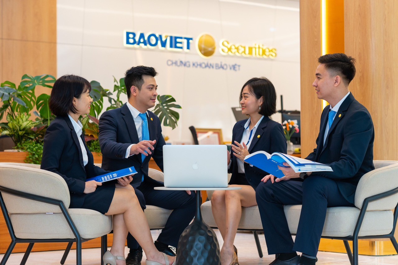 Tập đoàn Bảo Việt (BVH): Lợi nhuận trước thuế hợp nhất quý I/2026 đạt 1.006 tỷ đồng, tăng trưởng 18,7% Tập đoàn Bảo Việt (BVH): Lợi nhuận trước thuế hợp nhất quý I/2026 đạt 1.006 tỷ đồng, tăng trưởng 18,7%