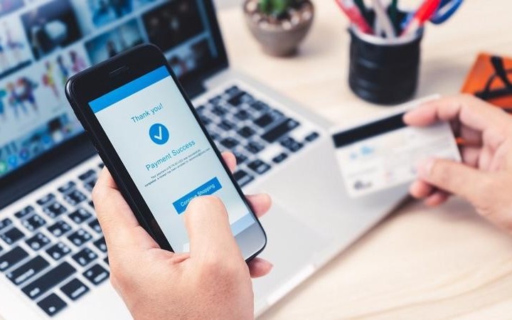 Thanh toán không dùng tiền mặt tiếp đà tăng tốc, số máy ATM giảm hơn 3%