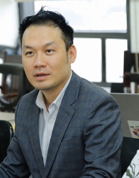 https://kl99ok.com/stores/news_dataimages/2026/052026/06/15/thumbnail/pgsts-dinh-cong-hoang-20260506155408.jpg?rt=20260506155451