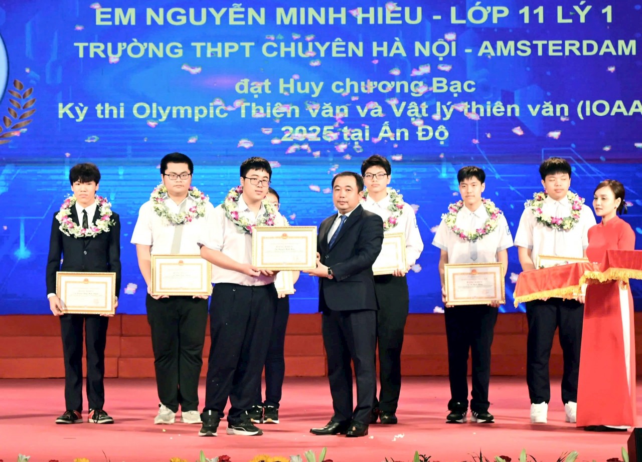 Hà Nội ưu tiên nguồn lực cho giáo dục và đào tạo Hà Nội ưu tiên nguồn lực cho giáo dục và đào tạo