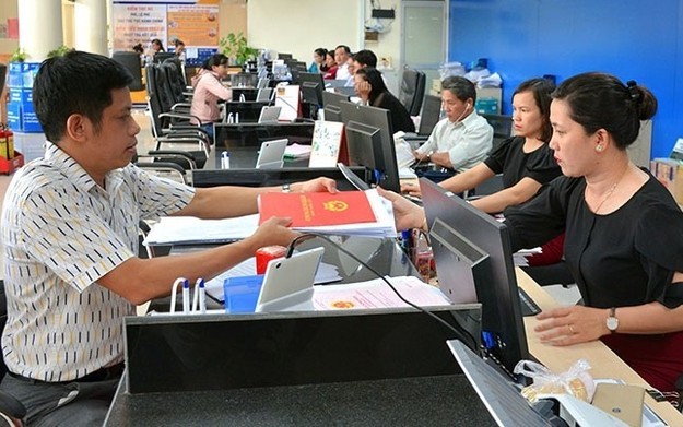 Thủ tướng chỉ đạo tiếp tục cắt giảm, đơn giản hóa 4 nhóm thủ tục hành chính