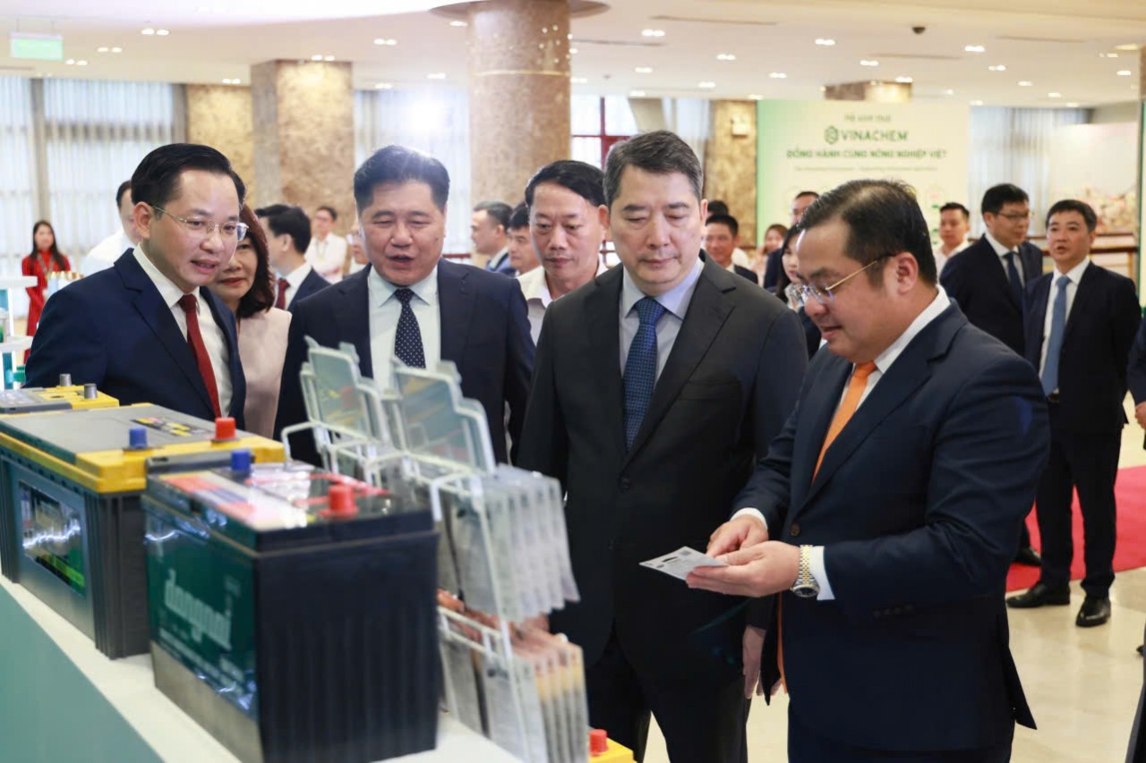 Vinachem sơ kết 1 năm VinachemMart, ra mắt Nền tảng Vinachem Nông nghiệp Vinachem sơ kết 1 năm VinachemMart, ra mắt Nền tảng Vinachem Nông nghiệp