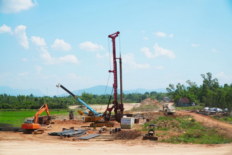 hà thầu thi công huy động nhân lực, thiết bị triển khai gói thầu xây lắp XL.01.