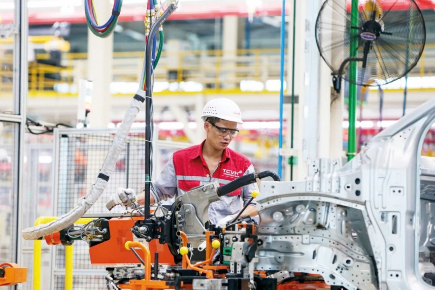 Kinh tế tư nhân trước cơ hội trở thành “đầu kéo” đổi mới mô hình tăng trưởng Kinh tế tư nhân trước cơ hội trở thành “đầu kéo” đổi mới mô hình tăng trưởng