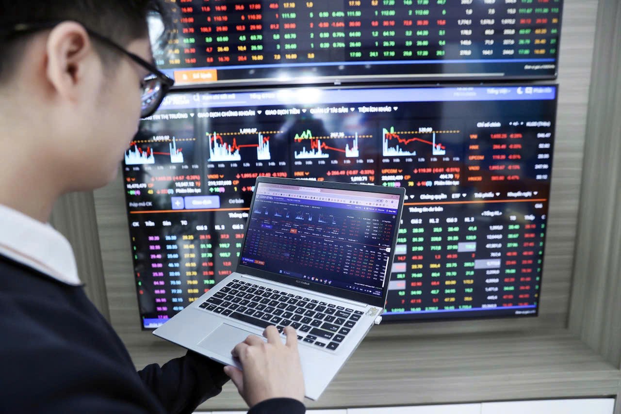 Kl99com link không chặn ngày 27/5: Áp lực từ cổ phiếu trụ khiến VN-Index giảm phiên thứ hai liên tiếp