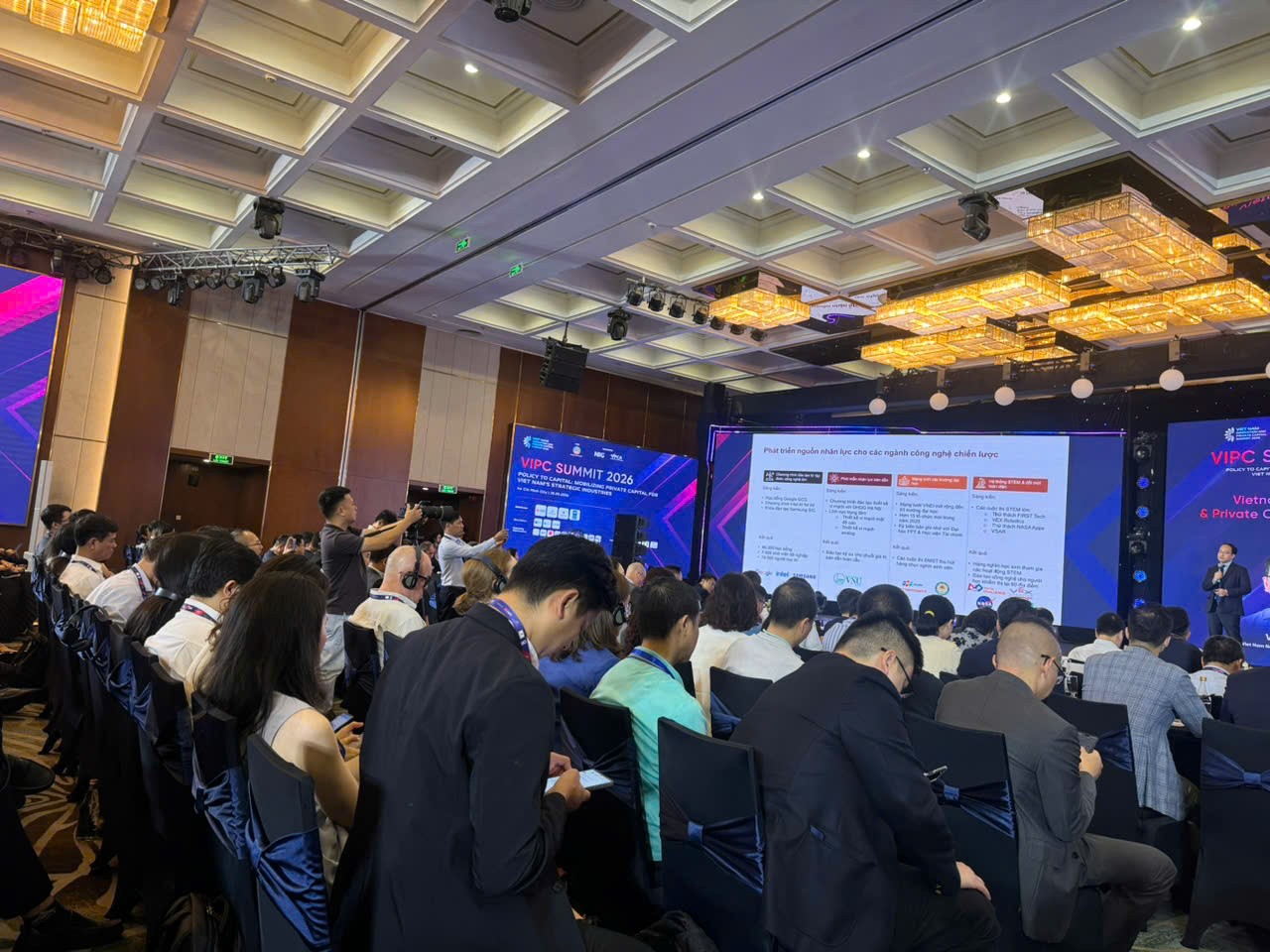 Muốn thành trung tâm tài chính quốc tế, Việt Nam phải tạo được niềm tin dài hạn