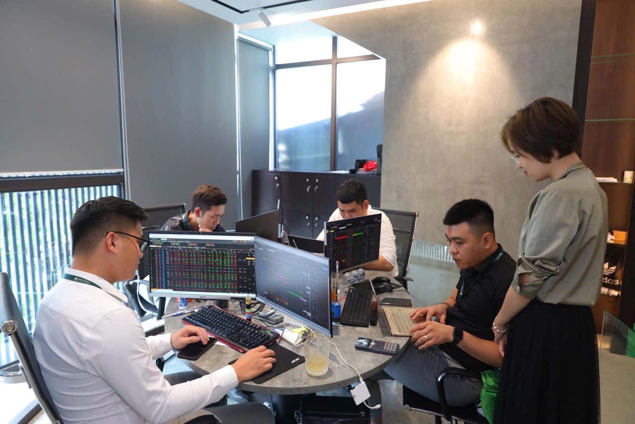 Kl99com link không chặn ngày 28/5: Áp lực bán tăng cuối phiên, VN-Index giảm phiên thứ ba liên tiếp Kl99com link không chặn ngày 28/5: Áp lực bán tăng cuối phiên, VN-Index giảm phiên thứ ba liên tiếp
