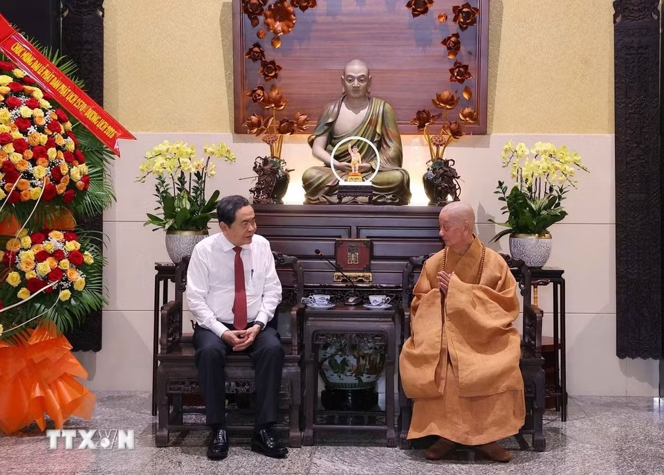 Chủ tịch Kl 99 Thể Thao Link Mới Trần Thanh Mẫn chúc mừng Đại lễ Phật đản tại TPHCM Chủ tịch Kl 99 Thể Thao Link Mới Trần Thanh Mẫn chúc mừng Đại lễ Phật đản tại TPHCM